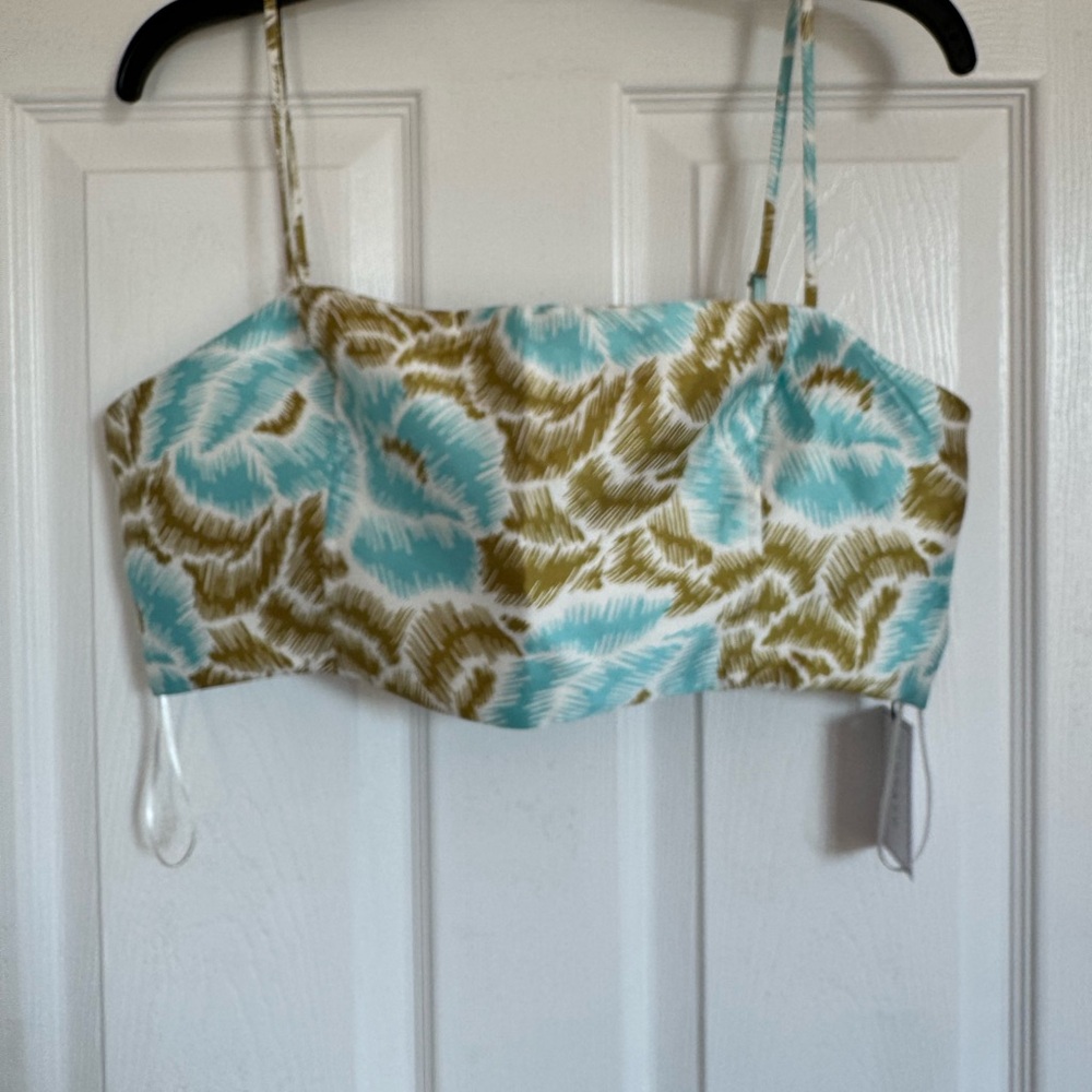 Stylish Blue and Green Crop Top